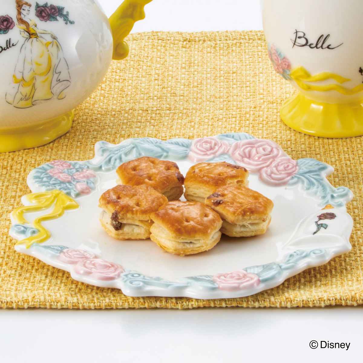 ディズニー　世界5000枚限定　美女と野獣　レリーフプレート 3D 飾り皿 ディズニー 世界5000枚限定 わんわん物語 レリーフプレート 3D
