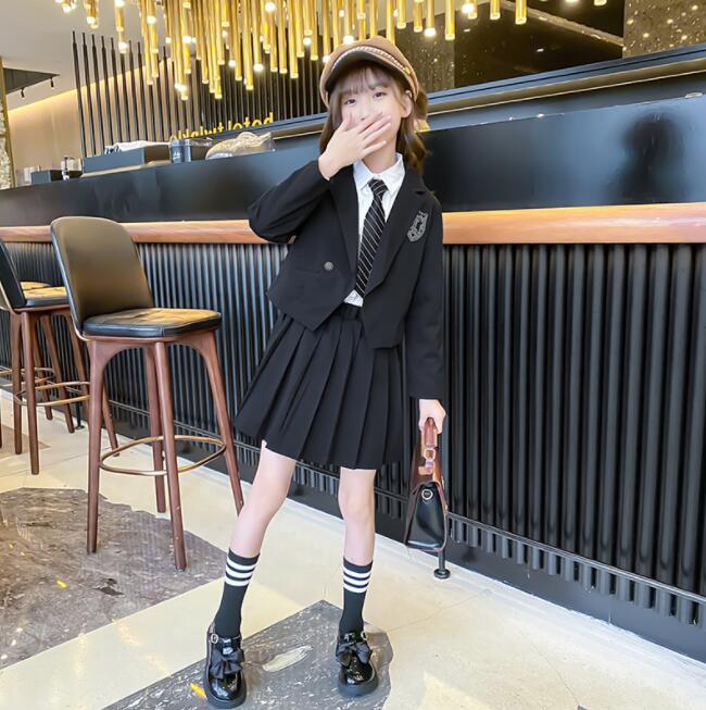 スーツ 入学式 女の子 フォーマルスーツ 子供服 セットアップ スカートセット プリーツスカート キッズ ジャケット 子供スーツ 卒業式 4点セット  ジュニア服 七五三 発表会 カジュアル 普段着 情熱セール