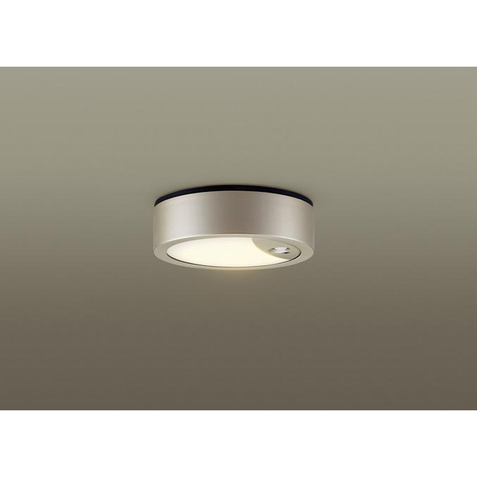 パナソニック[LGWC51543LE1]天井直付型　LED（電球色）　シーリングライト　拡散タイプ　防雨型・FreePaお出迎え・ペア点灯可能型・シンプルタイマー・明るさ｜明かりと住まいのリビテラス