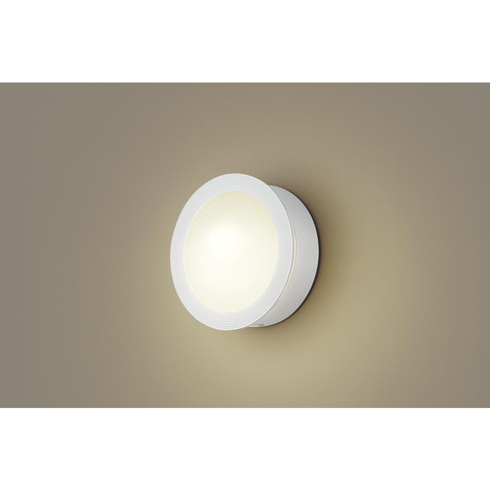 パナソニック[LGWC85076W]エクステリア　壁直付型　LED（電球色）　ポーチライト　密閉型　LED電球交換型・防雨型・FreePaお出迎え・点灯省エネ型・明るさセンサ付　白熱電球　エクステリア