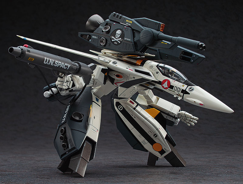 ハセガワ 超時空要塞マクロス VF-1J/Aガウォークバルキリー 1/72スケール プラモデル 25 d2ldlup プラモデル 1/72 VF-1J/VF-1A ガウォーク バルキリー 超時空要塞