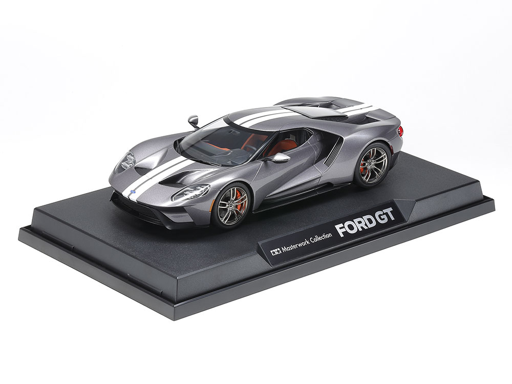 タミヤ　1/24 フォード GT (グレイ) 完成品【21167】【プラモデル】 10,691円