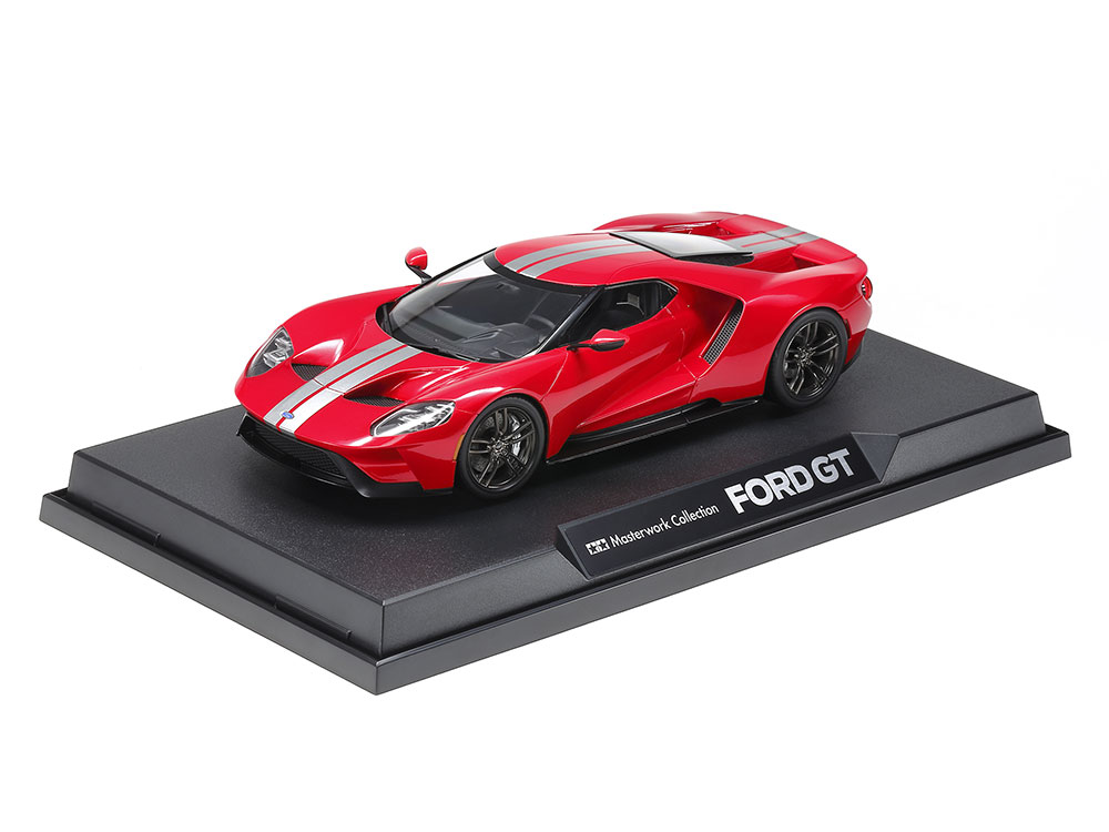 タミヤ　1/24 フォード GT (レッド) 完成品【21168】【プラモデル】 10,142円
