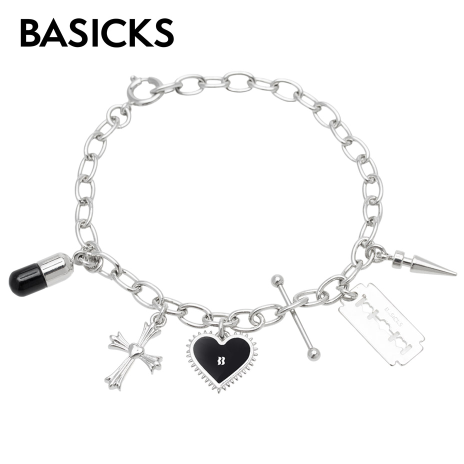 BASICKS ベイシックス Multiple Metal Bracelet a-AC09 腕輪 メンズ レディース ブランド名 今めかしい かっこいい 好いたらしい 愛くるしい 金管楽器 チェーン店 引きつける ハート型 はりつけ台 付属物 ユニ一発やる しろがね色 銀