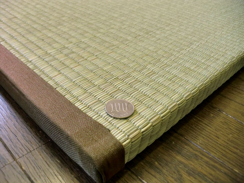 【楽天市場】全厚3cm くつろぎの和空間 ユニット畳 置き畳 半畳1枚 約82×82×3cm 畳 マット 畳 の 上 に 敷く もの 半畳 1畳 防音対策 床キズ防止 防寒 断熱 暑さ対策 【楽天市場】全厚3cm くつろぎの和空間 ユニット畳 置き畳 半畳1枚 約82×82×3cm 畳 マット 畳 の 上 に 敷く もの 半畳 1畳 防音対策 床キズ防止 防寒 断熱 暑さ対策