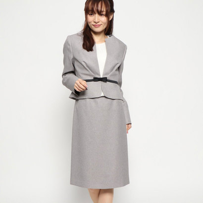 Gallery レディースアパレル スーツ ロコンド Black Gallery ブラックギャラリー Black Gallery スーツ セットアップ あす楽 グレー Locomall ロコンド公式ストア ブラックギャラリー ノーカラータックジャケットとぺプラムワンピのアンサンブル ノーカラー