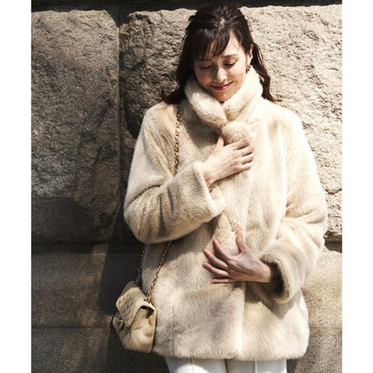 楽天市場 安座間美優 着用 ルイ ルエ ブティック Ruirue Boutique エコファーショートコート ベージュ Be Locomall ロコンド公式ストア