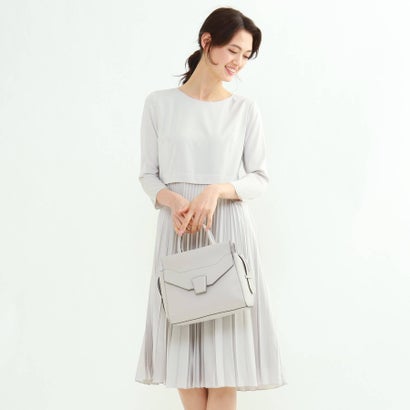 21 新作 ワンピース インディヴィ アイボリー S クルーネックプリーツワンピース Indivi Dgb Gov Bf