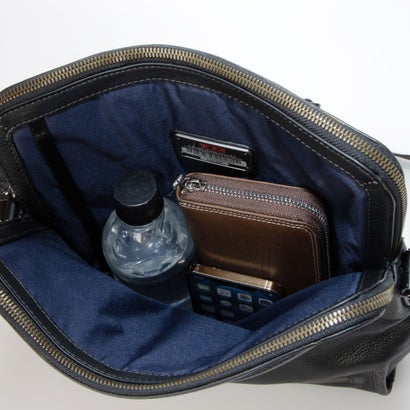 トゥミTUMISTRATTONCROSSBODY(BLACK)