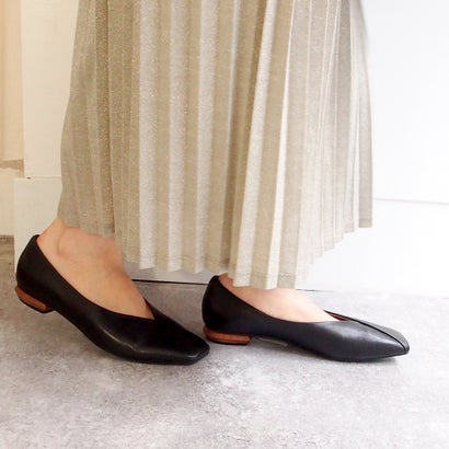 パンプス サヴァサヴァ Cava Cava Vカットパンプス ブラック Locomall ロコンド公式ストア