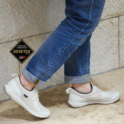 【GORE-TEX】マドラスウォーク madras Walk スニーカー感覚的な経験で普段履きにもピッタリ！ 盛りだくさんな表現スタイルにも合う スリッポンスニーカー MWL1006 （ホワイトメタリック）