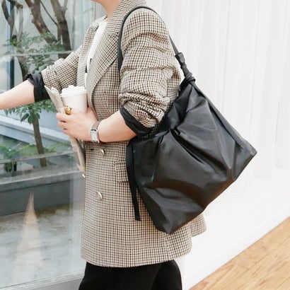 ペレボルサ PELLE BORSA 「チアーズ」ショルダーバッグ （ブラック）日本製