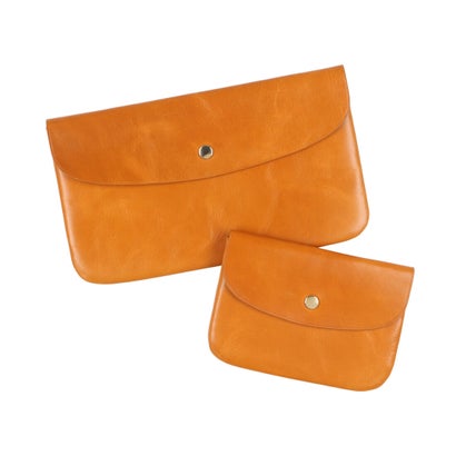 レザーラボラトリー Leather Laboratory 本革 ケース （CAMEL）