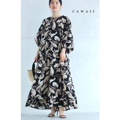 カワイイ CAWAII スタイリッシュなリーフ柄ロングワンピース （ブラック） 9,240円