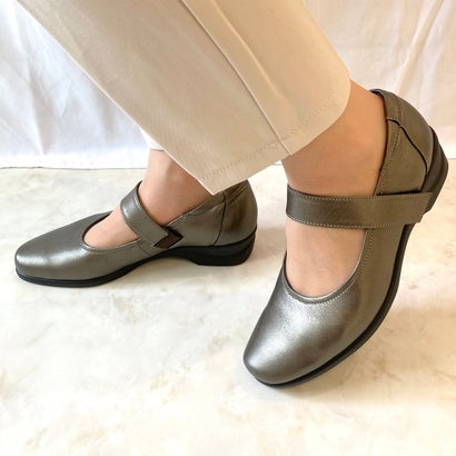 エレモーサ HERMOSA 「選ばれ続ける定番」【日本製/ゆったり3E幅/軽さ/もの柔らか撥水産業本革】ストラップコンフォートシューズ （ともし火ブロンズ）