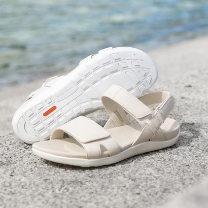 ロックポート ROCKPORT TWZ TESSIA／トゥルーウォークゼロ テシア スポーツサンダル （ボーン）