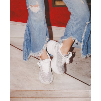 スティーブ マデン STEVE MADDEN ラインストーンボリュームソールスニーカー （白いこと二人組）