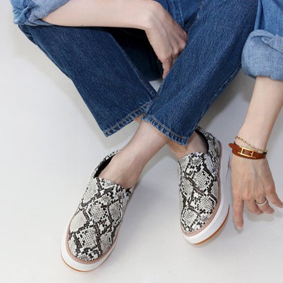 フィン Fin 厚底キルティングスリッポン【低手向かい海綿体入り口・入口】 （パイソン）