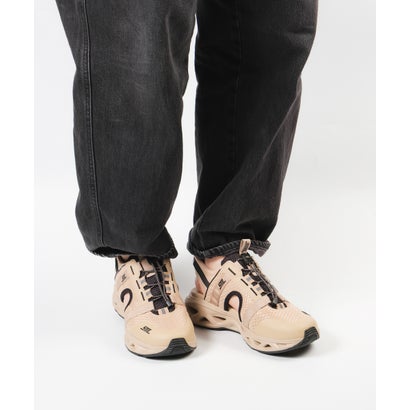 スティーブ マデン STEVE MADDEN デザインソールスポーツサンダル （ブラッシュブラック）