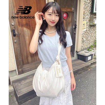 【海外限定/日本未入荷】ニューバランス New Balance HALFMOON LARGE BAG ハーフムーン ラージ バッグ ショルダーバッグ （ベージュ）
