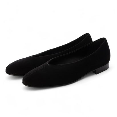 インターショシュール INTER-CHAUSSURES ラウンドトウセンターシームパンプス （ブラックスウェード）