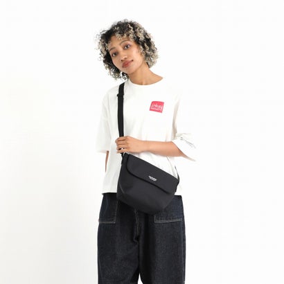 マンハッタンポーテージ Manhattan Portage Nylon Messenger Bag Flight Nylon Back Pocket W/ Divider Magnet （Black）