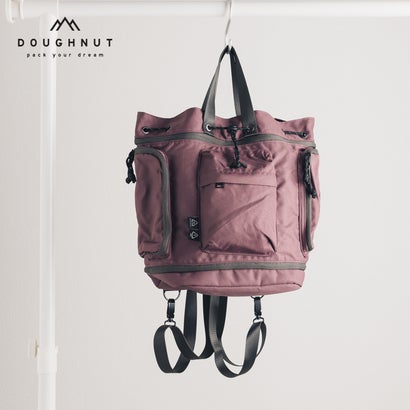 ドーナツ DOUGHNUT リュック バックパック デイパック 2WAY 3WAY ショルダーバッグPYRAMIDドーナツ 13L 斜め掛け 撥水 アウトドア リサイクル素材PND34407902DT （パープル）