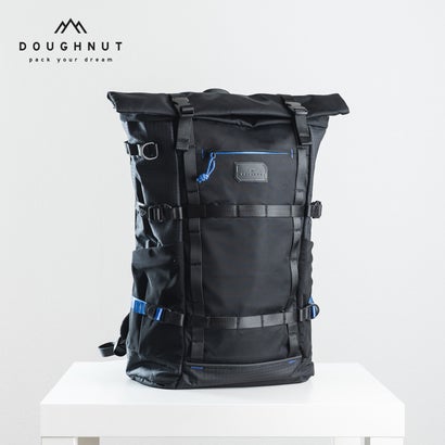 ドーナツ DOUGHNUT 背嚢 うしろ側容器に並べる デイパック 大静電容量 軽さPARATROOPERドーナツ 26L 再利用原材料 アウトドア 旅する 登山 ブランド名PND37400302DT （黒いこと）