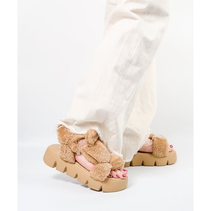 スティーブ マデン STEVE MADDEN ファー厚底サンダル （タン）