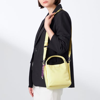 イザック Y\u0027SACCS 【成年者の今めかしい万覚え帳11月号掲げる】市川実和子×Y\u0027SACCS ナイロンすっきりミニマムトート （黄色）