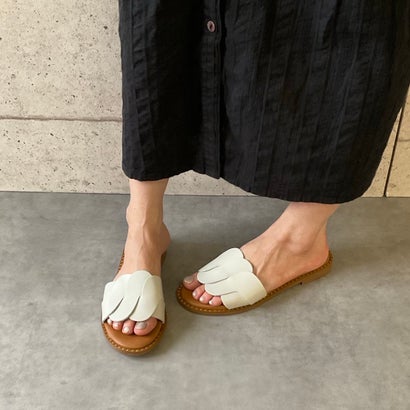 オールブラック ALL BLACK 【スペイン/本革/軽量/163ｇ】スタッヅ付きフラットサンダル （アイボリー）