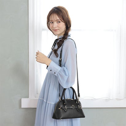 マリークワント MARY QUANT デイジーバックルベルト 2WAY肩先 （黒いこと）