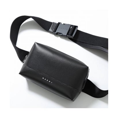 マルニ MARNI MARNI 上半身御徒面子 MUMQ0024A0 P5769 バムバッグ （00N99/黒いこと）