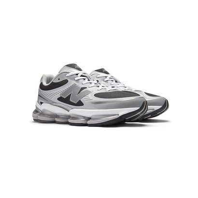 エミ emmi 【New Balance】2000 （GRY）｜LOCOMALL（ロコンド公式ストア）