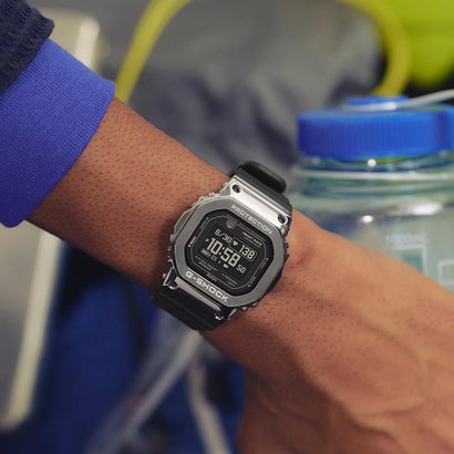 【G-SHOCK】 G-SQUAD / ハートレートモニター / GM-H5600-1JR （しろがね色×黒いこと