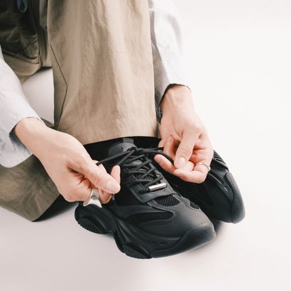 スティーブ マデン STEVE MADDEN ボリュームソールスニーカー （ブラックブラック）