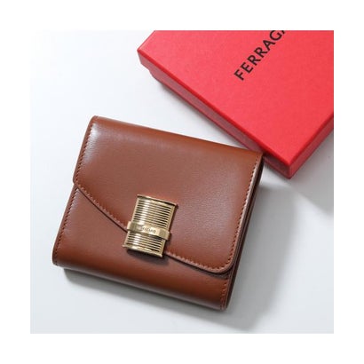 サルバトーレフェラガモ Salvatore Ferragamo FERRAGAMO 三つ折り紙入れ FIAMMA 22 0696 （002/NEW-COGNAC/赤銅色）