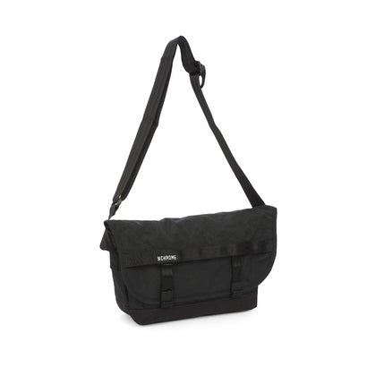 クローム CHROME クローム インダストリーズ クーリエ メッセンジャーバッグ CHROME INDUSTRIES COURIER JP242 （ブラッククリンクル）｜LOCOMALL（ロコンド公式ストア）