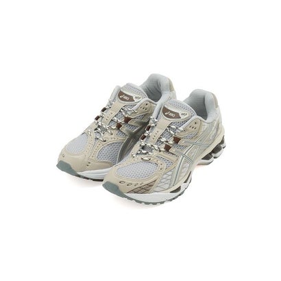 エミ emmi 【ASICS】GEL-NIMBUS 10.1 （CRM）