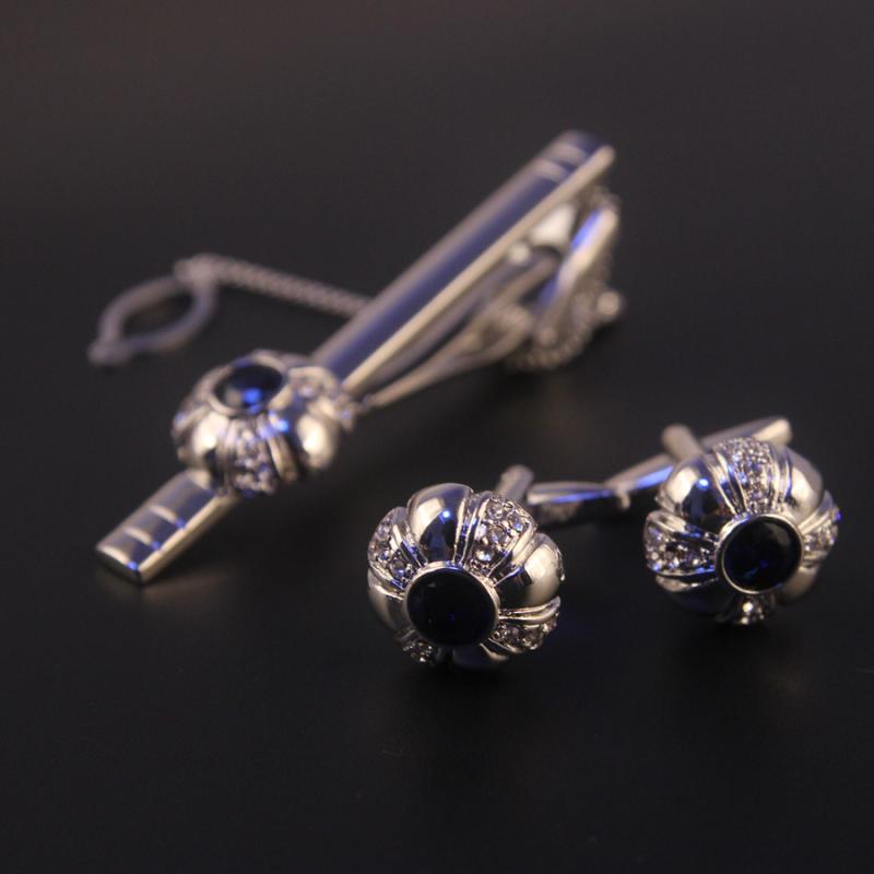 アクセサリー メンズ ネクタイピン カフスボタン セット 金属 シルバー ゴールド ジルコニア 通勤用 高級感 軽量 普段使い ビジネス用 電気メッキ加工 接触冷感