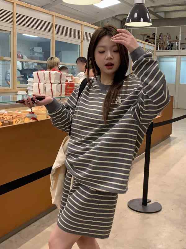 トップス レディース ビッグサイズ 小柄向け ゆったり シルエット ストライプ Tシャツ ショートパンツ カジュアル セット 伸縮性 吸湿速乾 普段使い 軽量