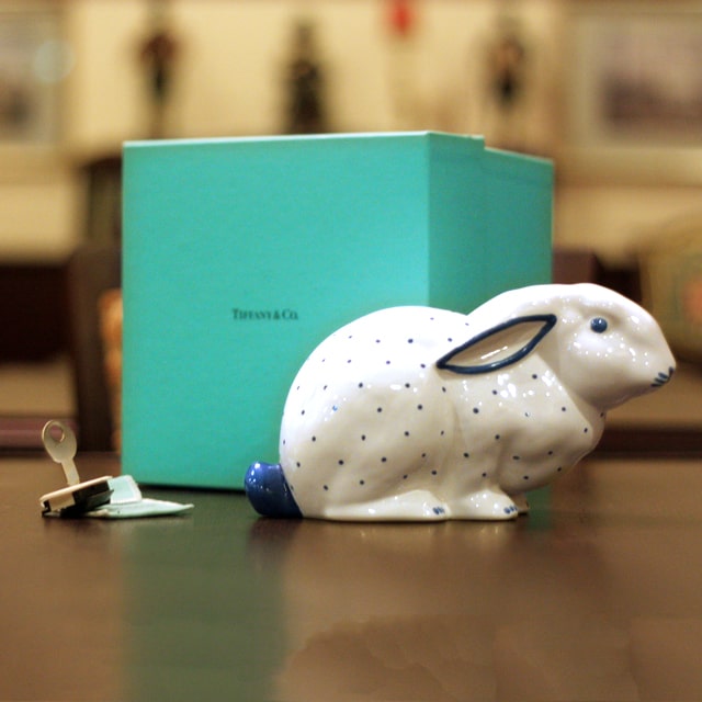 【ぽんちゃん】Tiffany & Co. 野球ボール型貯金箱 ティファニー 野球ボール型貯金箱 - メルカリ
