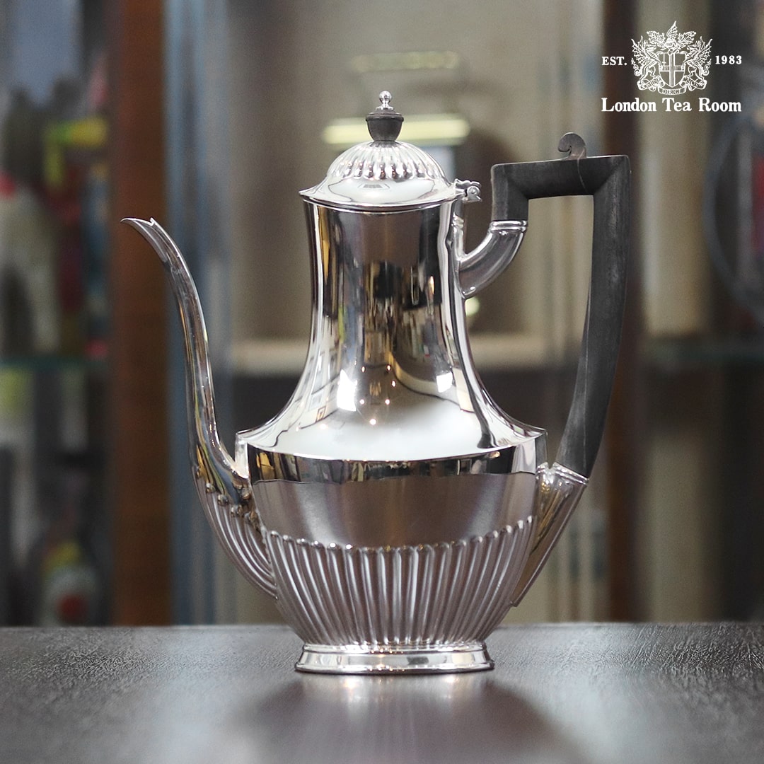 Tiffany（ティファニー）家庭用コーヒーポット　tf-138【アンティーク】【アメリカ製】【シルバープレート】《2025/4/11掲載》