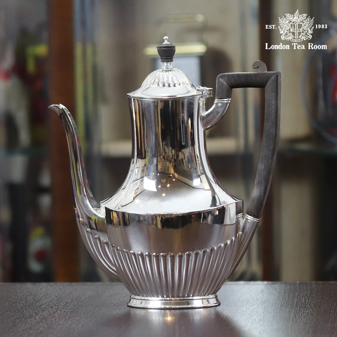 Tiffany（ティファニー）家庭用コーヒーポット　tf-140【アンティーク】【アメリカ製】【シルバープレート】《2025/4/11掲載》