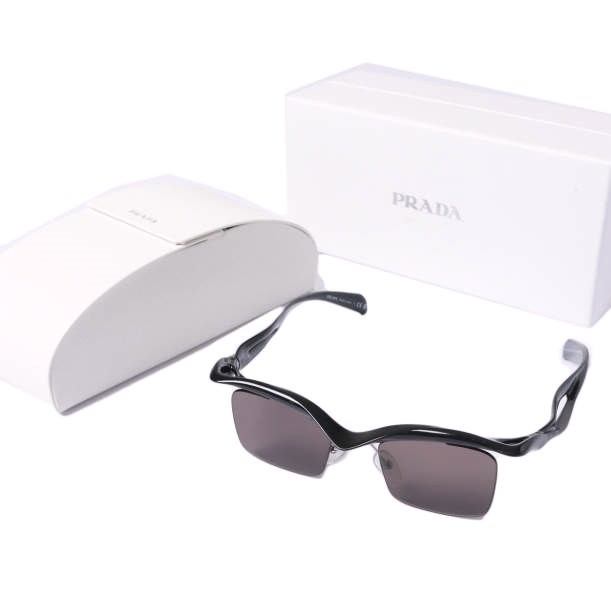 PRADA プラダ 24SS イタリア製 SPRA15 スクエア サングラス 0PR A15S-42-1AB8C1 BLACK/DARK BROWN OCCHIALI DA SOLE 47□20 眼鏡 メガネ【中古】【PRADA】|USED SELECT SHOP Loop店
