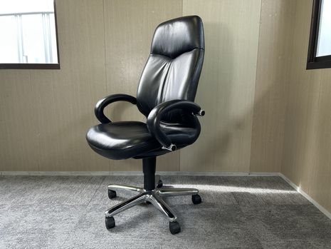 【中古】コクヨ KOKUYO ダイナフィットチェア ブラック 本革 CRS-GA2330 執務チェア 肘掛け付き リモートワーク 在宅ワーク 【リユース】|中古オフィス家具 ループステージ