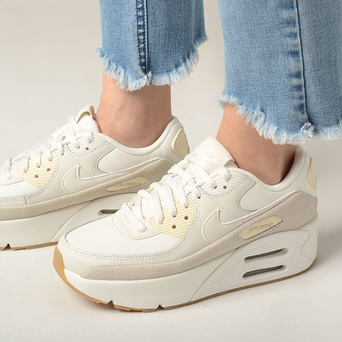ナイキ エアマックス レディース スニーカー オフホワイト ダブルエア 厚底 NIKE AIR MAX 90 LV8  fd4328-100