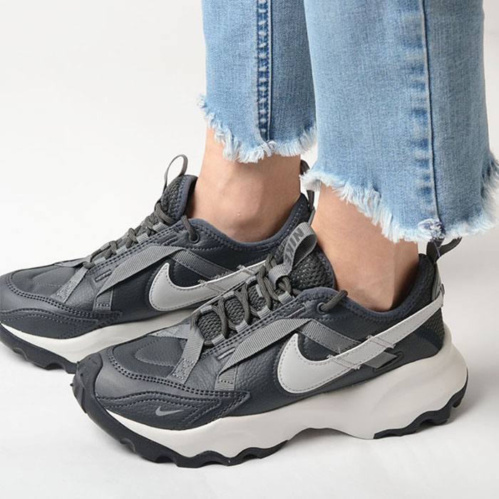 スニーカー (W) Nike TC 7900 Anthracite llic Platinum NIKE ナイキ ウィメンズ TC 7900 WMNS anthracite/mtlc platinum