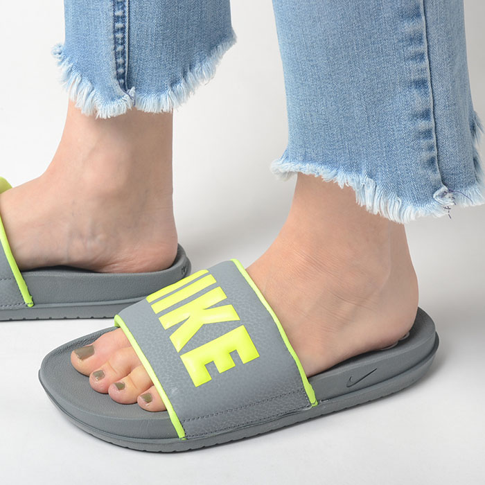 NIKE★OFFCOURT スライド サンダル BETRUE★HYPER PINK 楽天市場】NIKE OFFCOURT SLIDE FP BETRUE hyper pink/white