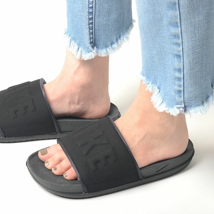 楽天市場】NIKE OFFCOURT SLIDE FP BETRUE hyper pink/white-black